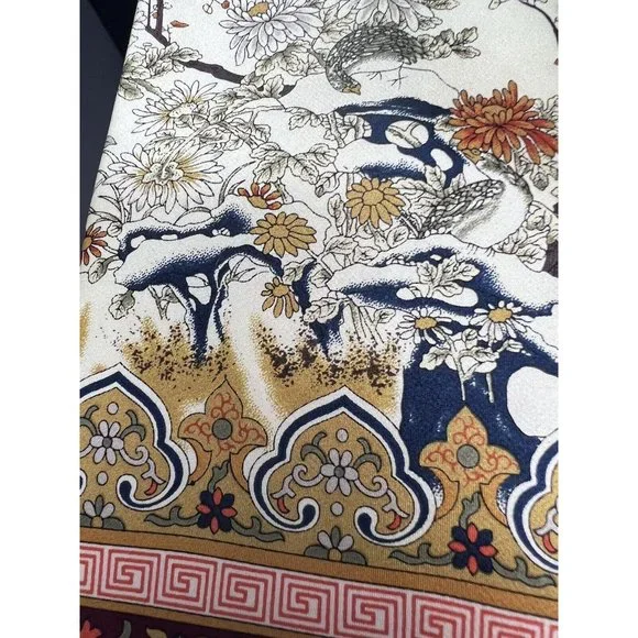 New, Beautiful 100% Silk Necktie from The National Palace Museum Of Taiwan